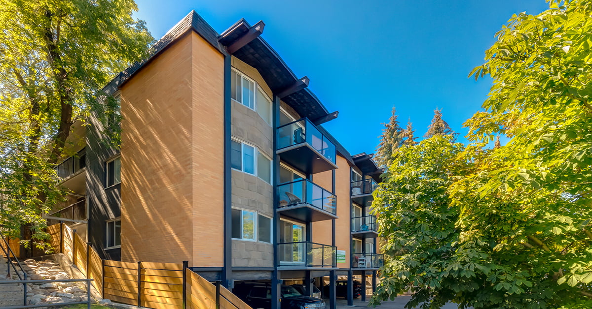 Avenue Living Completes $250 Million Inaugural Senior Unsecured Notes Offering Avenue Living Completes $250 Million Inaugural Senior Unsecured Notes Offering